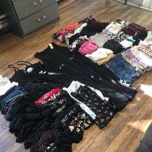 70 PIECE SUMMER BUNDLE SHORTS TANKS DRESS CLOTHES SKIRTS TEESHIRTS!!!!!